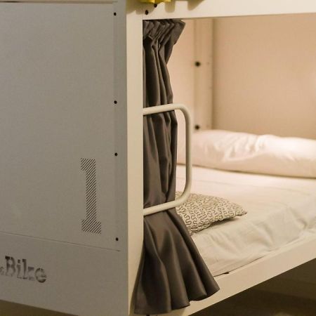Bed & Bike Barcelona Hostel Екстериор снимка