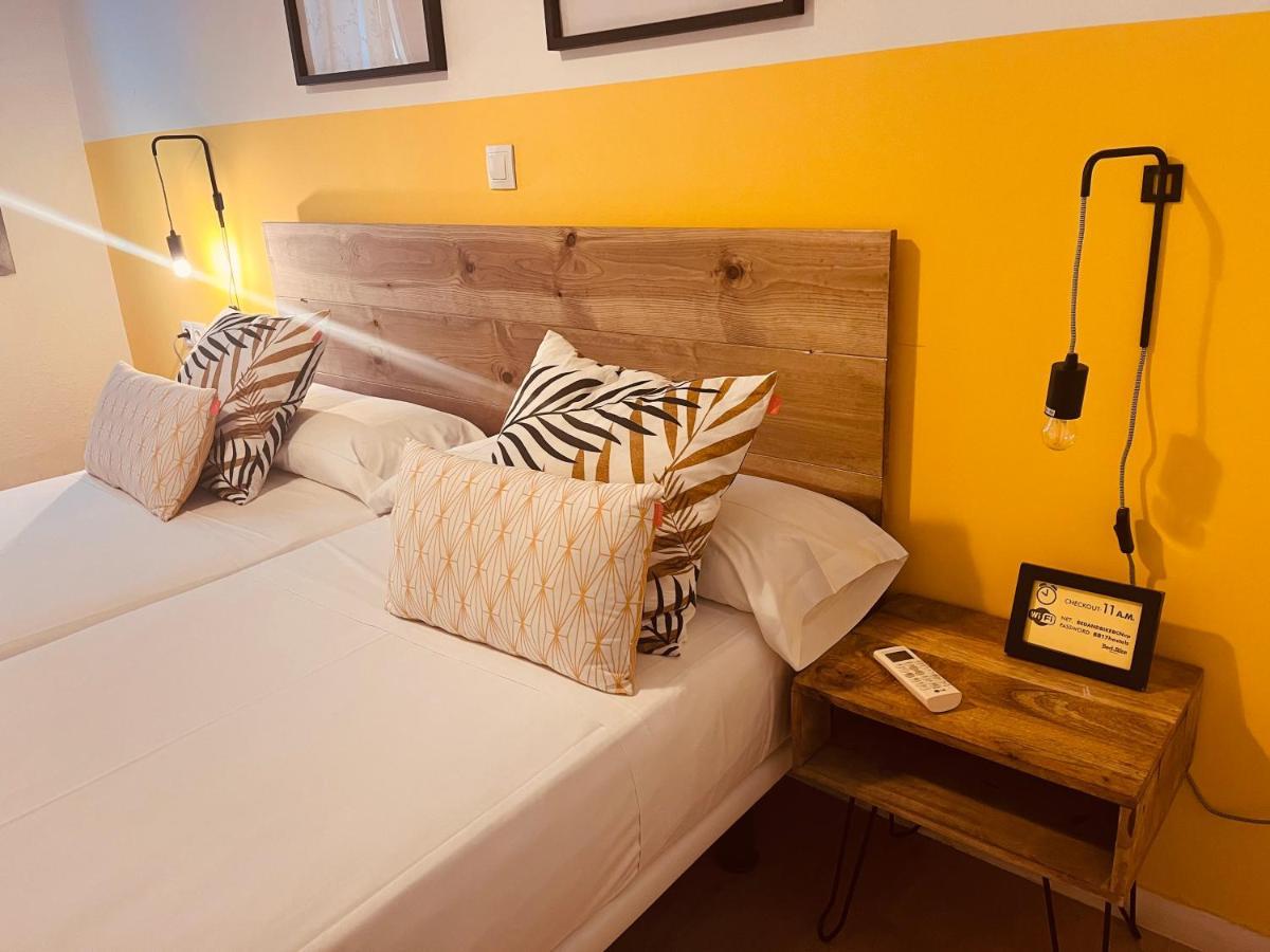 Bed & Bike Barcelona Hostel Екстериор снимка