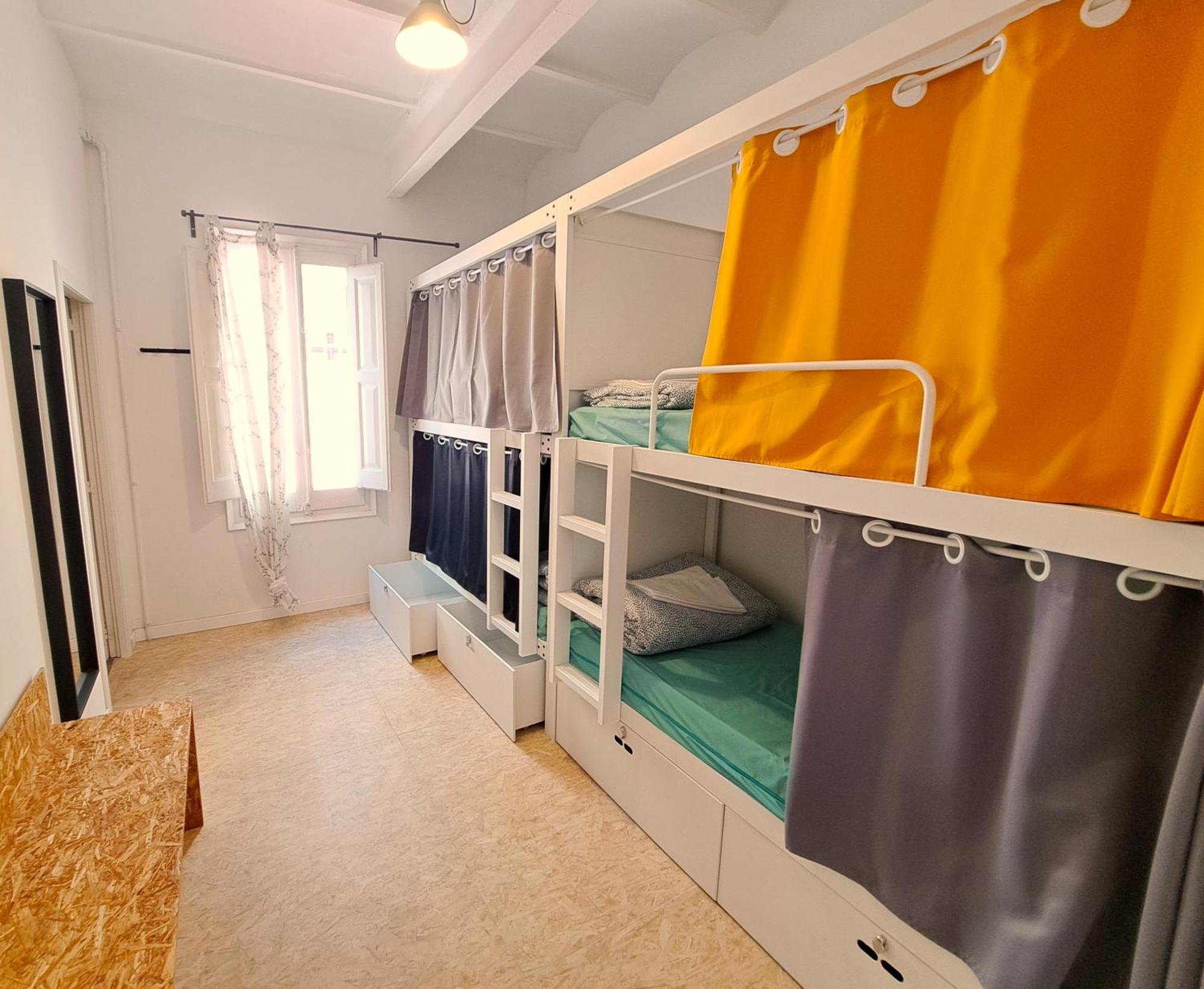 Bed & Bike Barcelona Hostel Екстериор снимка