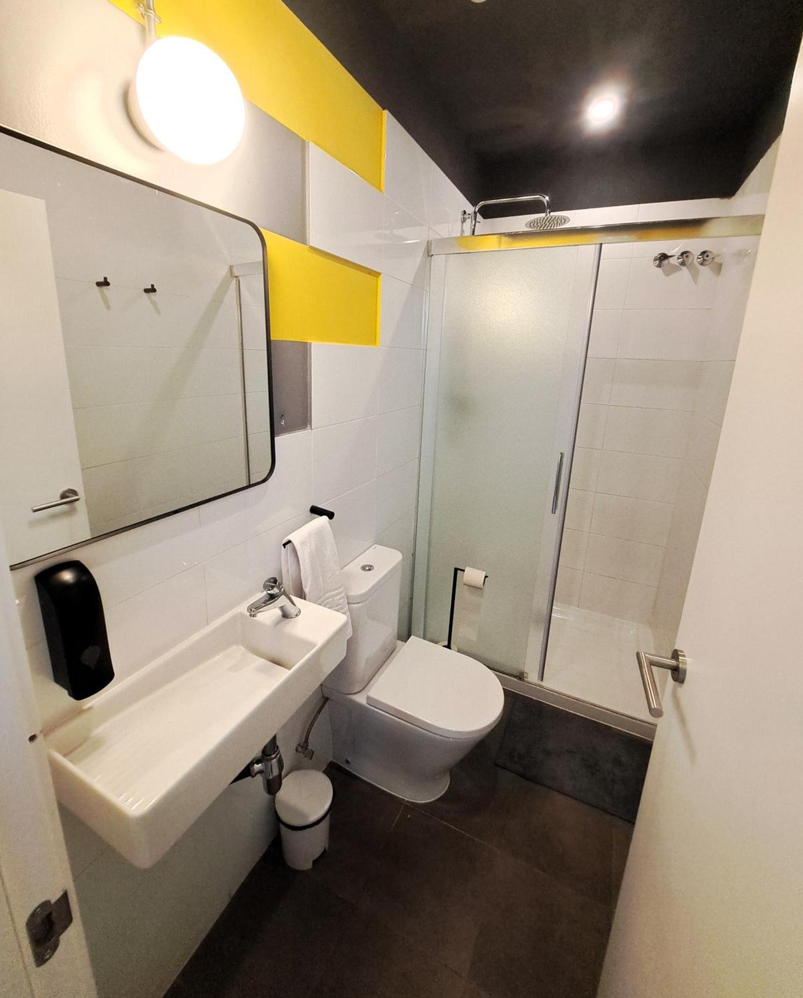 Bed & Bike Barcelona Hostel Екстериор снимка