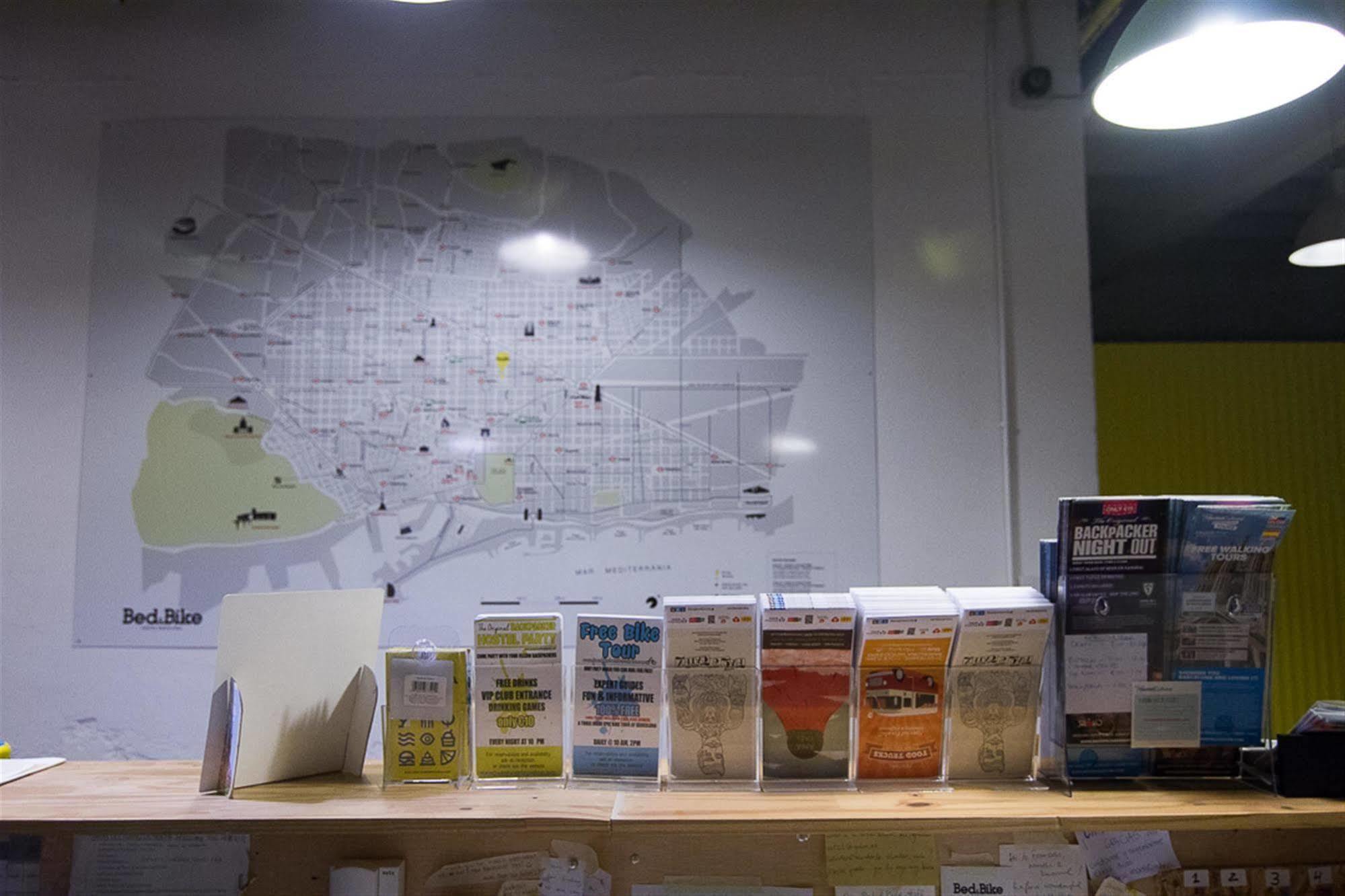 Bed & Bike Barcelona Hostel Екстериор снимка