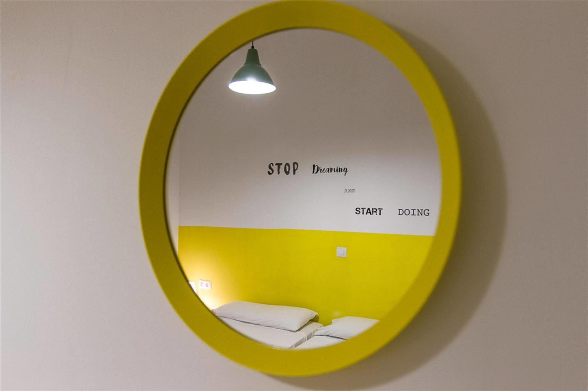 Bed & Bike Barcelona Hostel Екстериор снимка