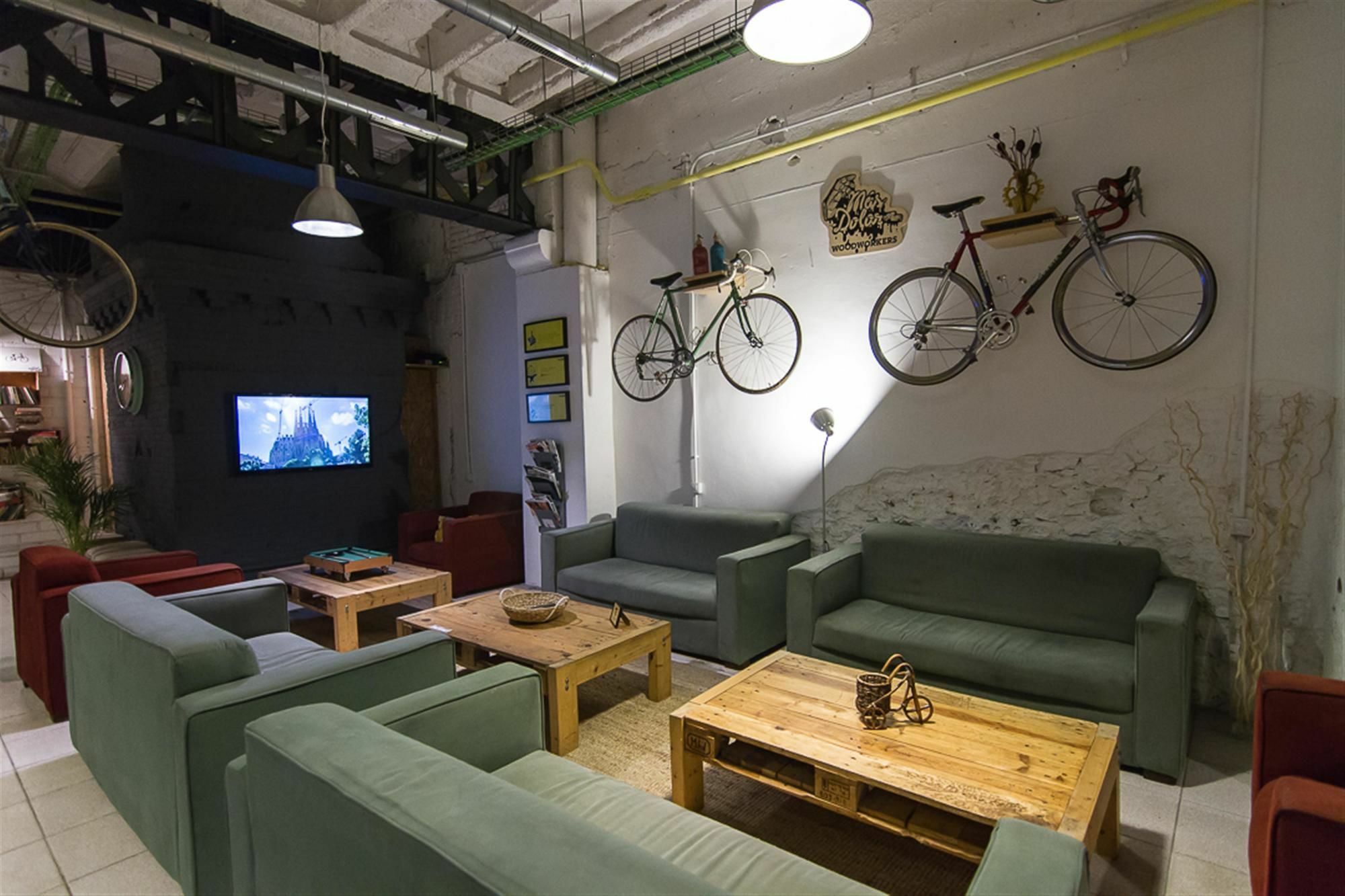 Bed & Bike Barcelona Hostel Екстериор снимка