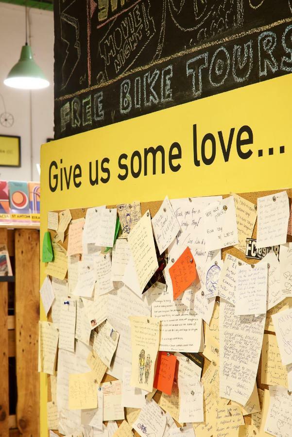 Bed & Bike Barcelona Hostel Екстериор снимка
